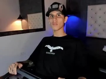 Freechat _realwav on Chaturbate