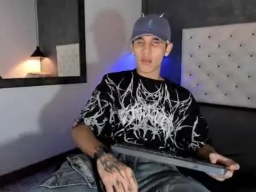 Freechat _realwav on Chaturbate