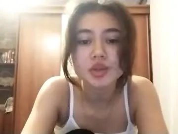 Freechat adelinehaefner on Chaturbate