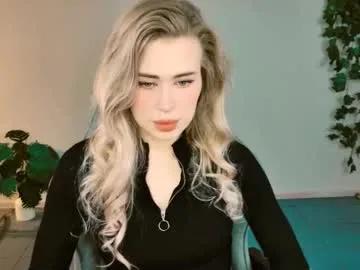 Adelloyss from Chaturbate