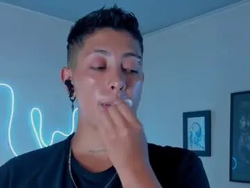 Freechat aleja1214 on Chaturbate