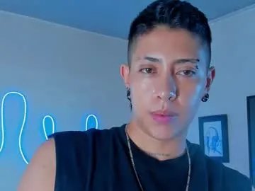 Freechat aleja1214 on Chaturbate