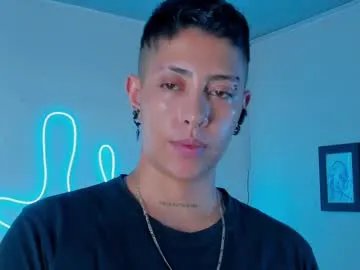 Freechat aleja1214 on Chaturbate