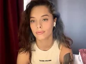 Alluring_vibes_69 from Chaturbate