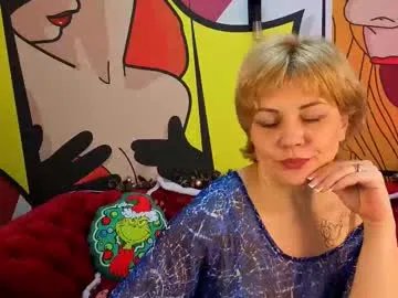 Away amaranights on Chaturbate