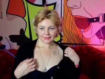 Away amaranights on Chaturbate