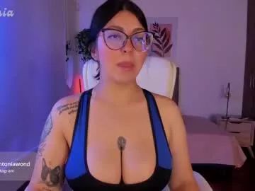 antonia_w from Chaturbate is Freechat