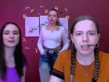 Try girls webcam shows. Sweet cute Free Performers.