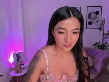 Beverlyy_johnson from Chaturbate