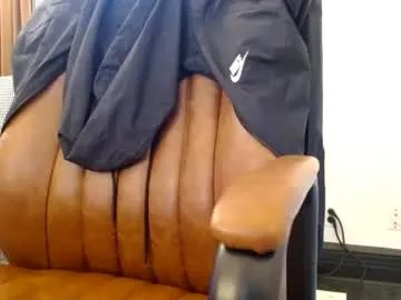 Freechat bifitboy on Chaturbate