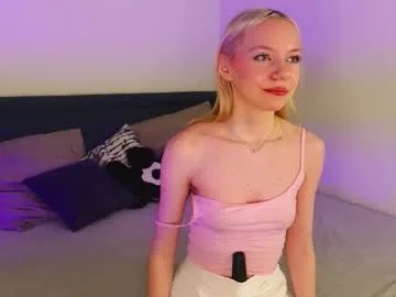 Freechat blondagent on Chaturbate