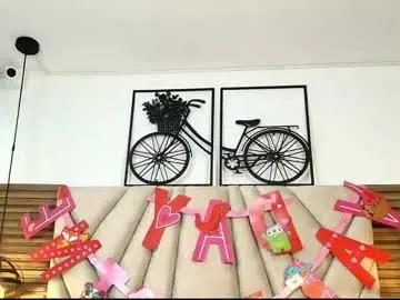 Try girls webcam shows. Sweet cute Free Performers.