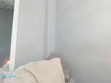 Freechat cristal__blue on Chaturbate