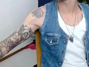 Ed_big_cock from Chaturbate