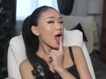 Elegant_vibes from Chaturbate