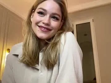 Freechat elixiirr on Chaturbate