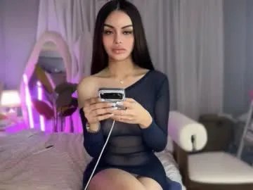 Freechat elyshunter on Chaturbate
