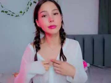 Emelia_fox from Chaturbate