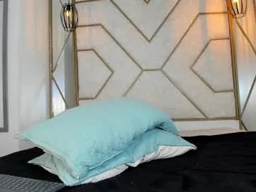 Freechat engelth_ on Chaturbate