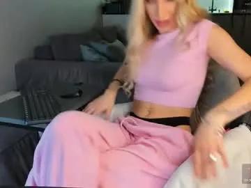 Try girls webcam shows. Sweet cute Free Performers.