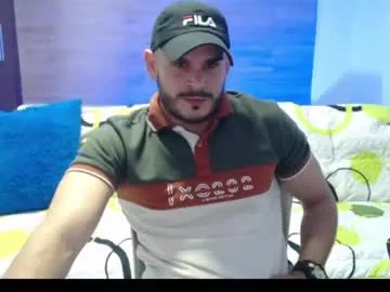 Freechat esteban_fer on Chaturbate