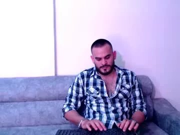 Freechat esteban_fer on Chaturbate