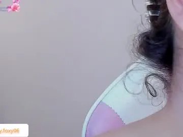 Freechat foxybuny on Chaturbate