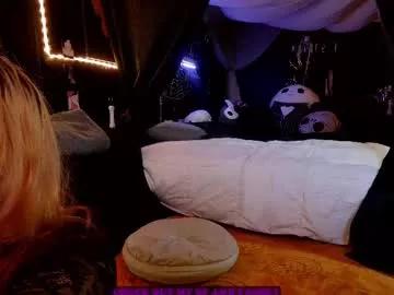 gigglemethis22 from Chaturbate