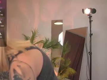 goddes_calzedonia from Chaturbate