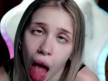 Freechat ho1yh01e on Chaturbate