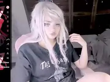 Freechat honeyapplealaska on Chaturbate