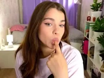 Freechat hot_chill__ on Chaturbate