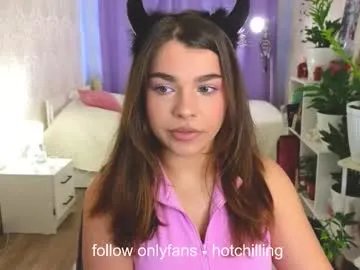 Freechat hot_chill__ on Chaturbate