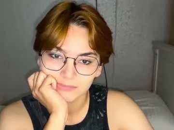 Freechat iceeheart on Chaturbate