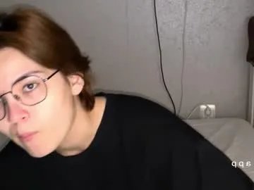 Freechat iceeheart on Chaturbate