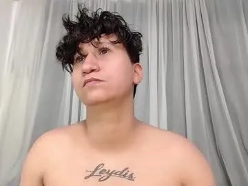 Freechat im_milancs on Chaturbate