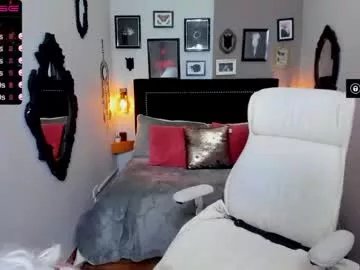 Freechat isisraichuu on Chaturbate