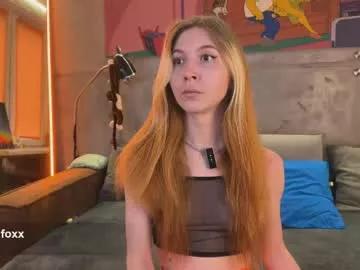 izi_fox from Chaturbate