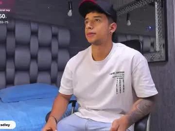 Freechat jaze_bradley on Chaturbate