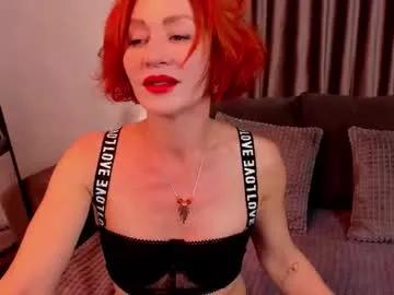 Jullia_moor from Chaturbate