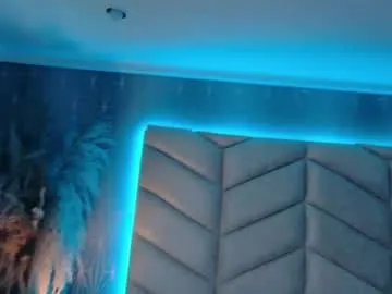 Freechat layadoll on Chaturbate