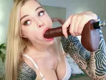 Lil_shouty_bitch from Chaturbate