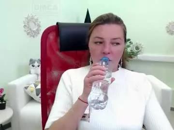 Lily_flower7_ from Chaturbate