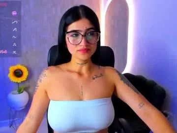 Luanabonasx from Chaturbate