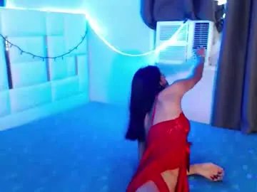Freechat lucyseductive on Chaturbate