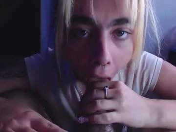 Freechat maddiiebrooks on Chaturbate