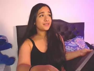 Freechat maeena on Chaturbate