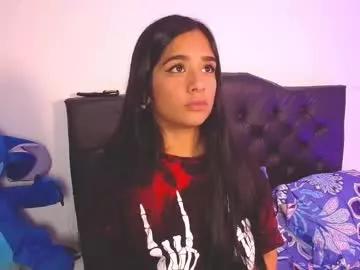 Freechat maeena on Chaturbate