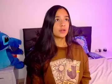 Freechat maeena on Chaturbate