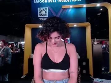 Maevemads from Chaturbate